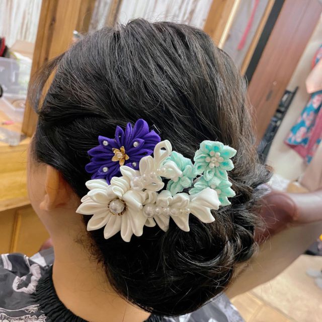 #likefollw#永橋好利子
#yorikonagahashi#makeup#mood#撮影#ヘアアレンジ  #fashion #コーディネート #ootd #style #instagood #model #hair #撮影 #メイク #new #ヘアセット #love #me #look #beauty #fashionista  #instalike #punk#美容 #business
#写真スタジオ#つむぎ #和髪アレンジ 

お母様手作りのヘアアクセサリーでお子様の753前撮り